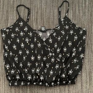 Crop top.